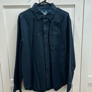 Under Armour Men’s Long Sleeve Buttondown